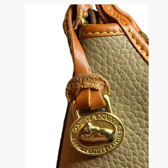 Dooney & Bourke Hobo Shoulder Bag Vintage Light/Med Taupe Pebbled Leather EUC - Picture 8 of 15